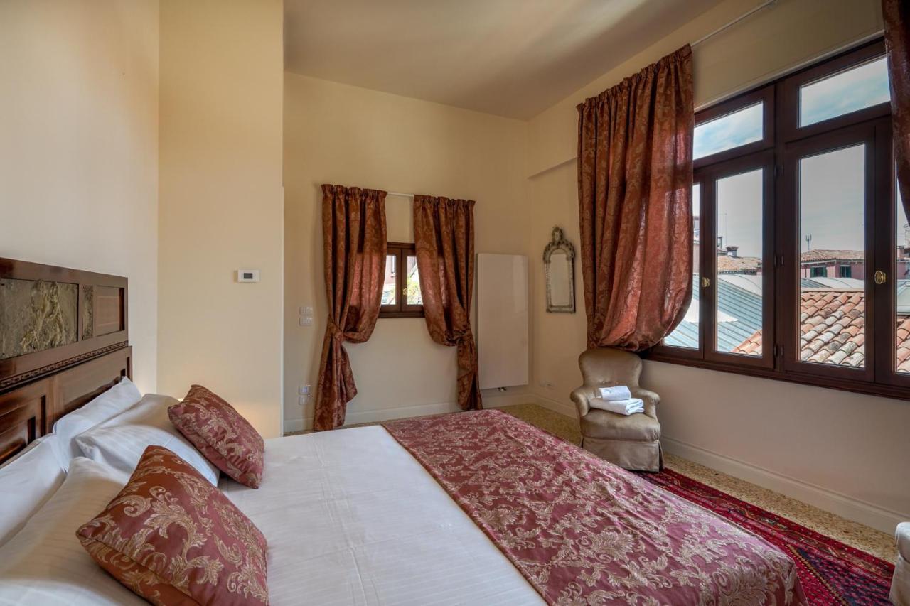 Ca' Longo Palace Damasco Venise Extérieur photo