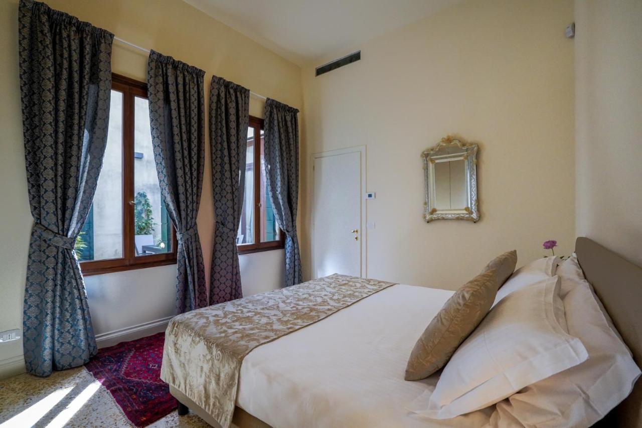 Ca' Longo Palace Damasco Venise Extérieur photo
