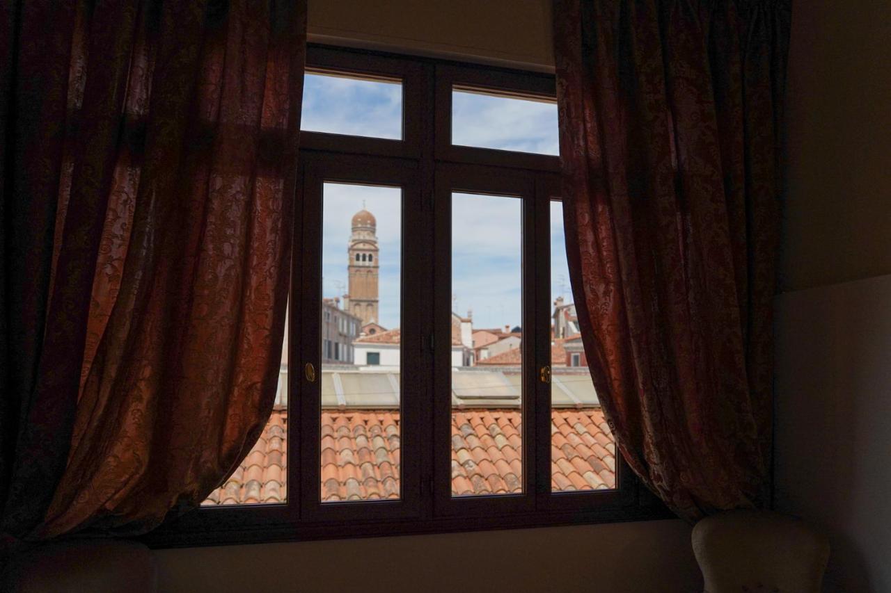 Ca' Longo Palace Damasco Venise Extérieur photo